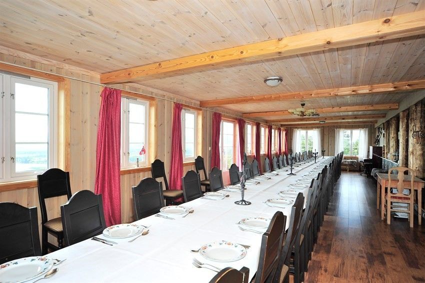 Spisesalen på utleiehytta Ullsaker Panorama